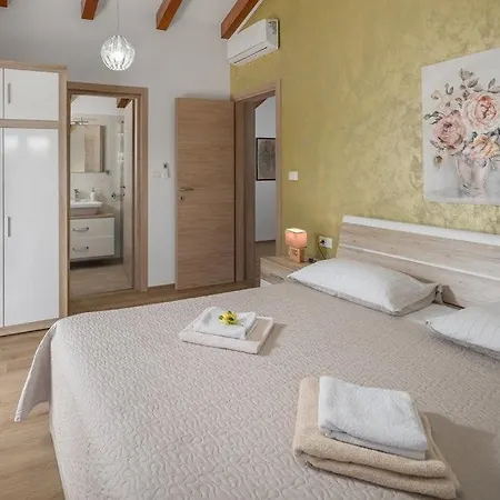 Villa Sole Mio By Guide