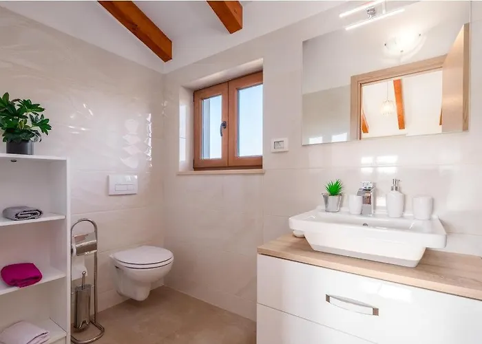 别墅 Sole Mio By Guide Brovinje